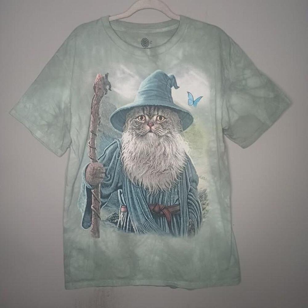 The Mountain Wizard Cat Cotton T-shirt in Large